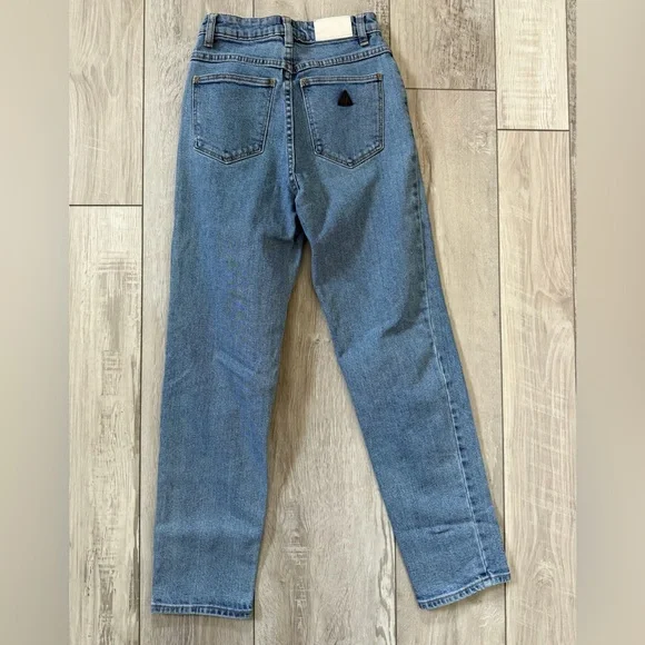 A Brand ‘94 High slim light wash jeans size 24 - Picture 9 of 9
